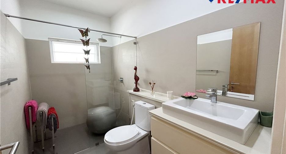 For sale 3 ベッドルーム house in East Pattaya, Pattaya