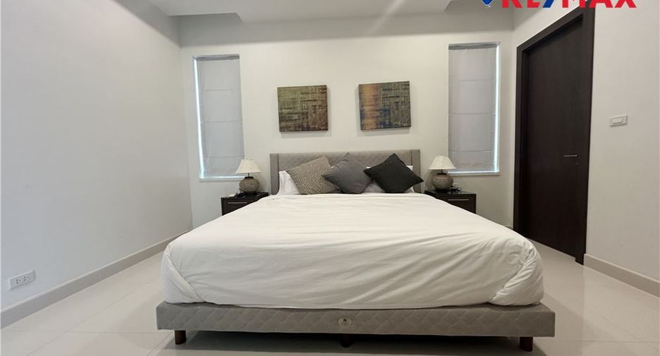 For sale 3 bedrooms house in East Pattaya, Pattaya