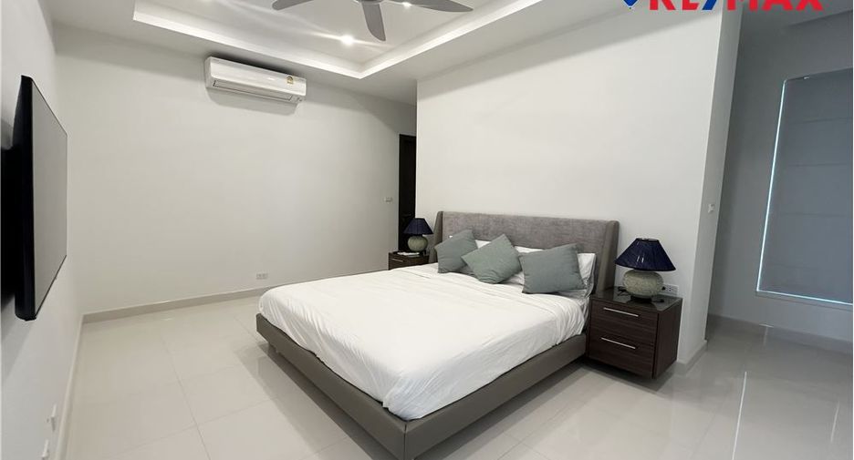 For sale 3 bedrooms house in East Pattaya, Pattaya