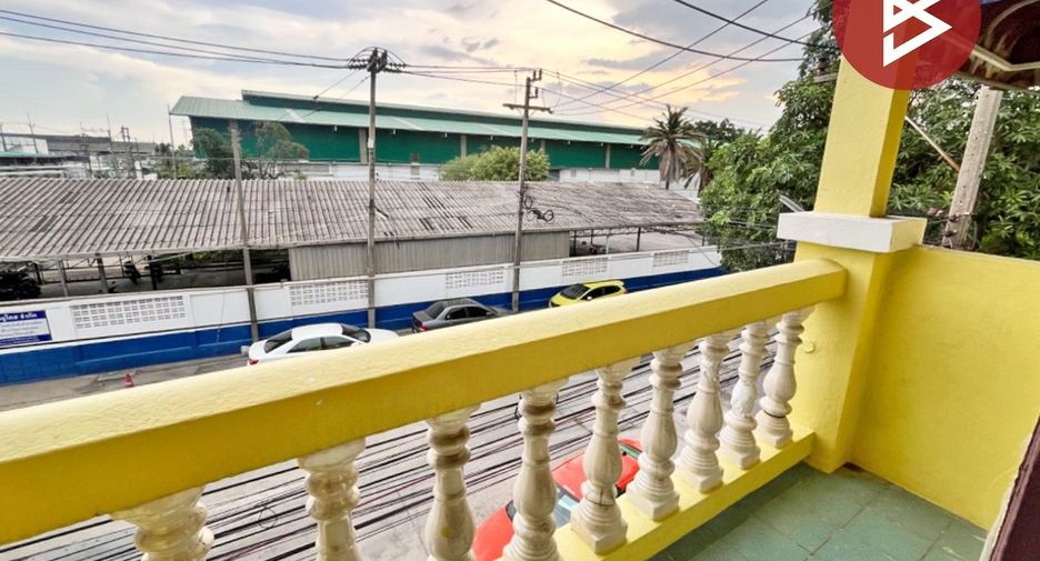 出售 3 卧室 联排别墅 在 Sam Phran, Nakhon Pathom