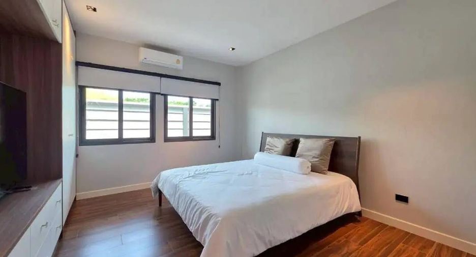 For sale 3 bedrooms villa in Huay Yai, Pattaya