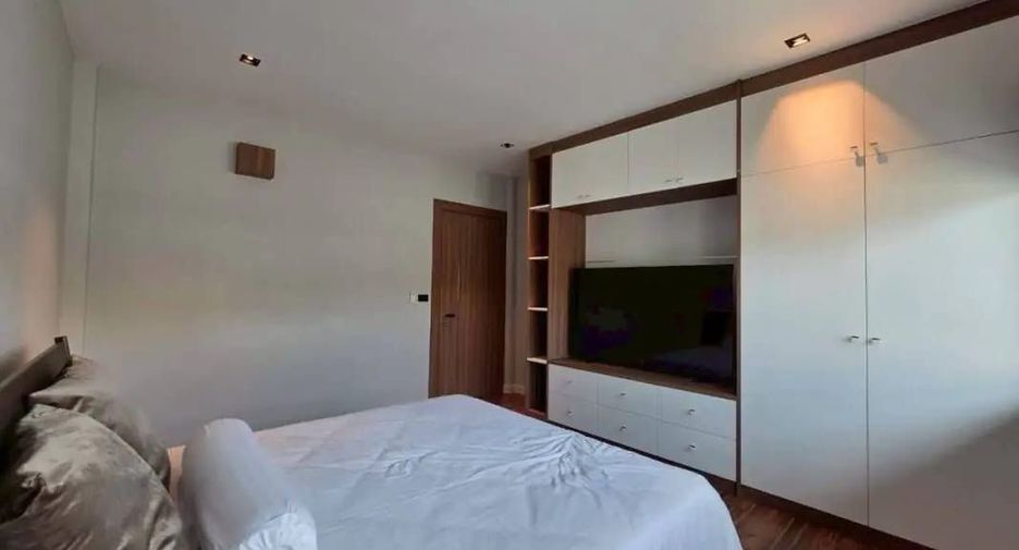 For sale 3 bedrooms villa in Huay Yai, Pattaya
