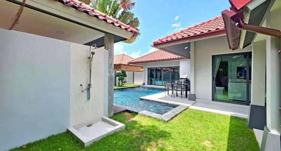 For sale 3 bedrooms villa in Huay Yai, Pattaya