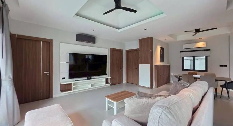 For sale 3 bedrooms villa in Huay Yai, Pattaya