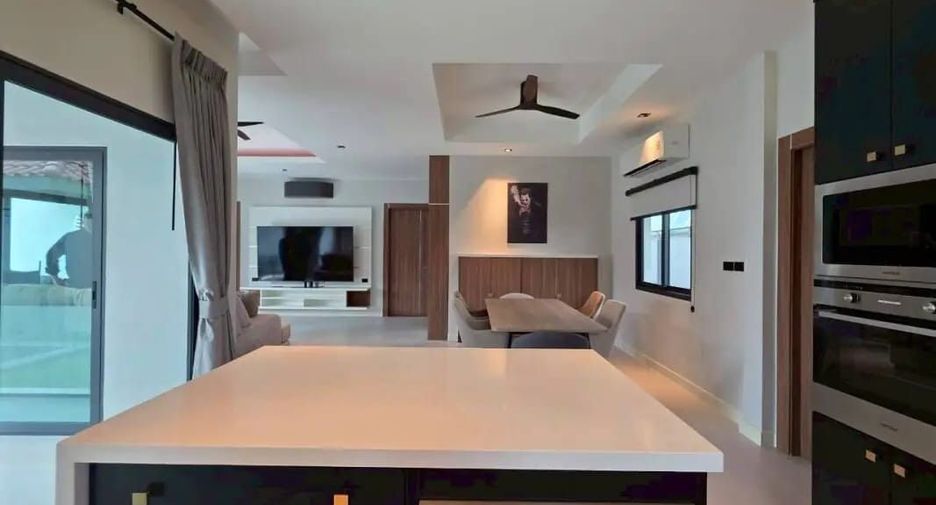 For sale 3 bedrooms villa in Huay Yai, Pattaya