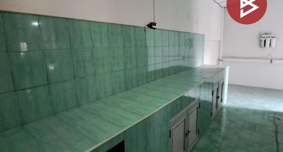 Casa adosada en venta de 3 habitaciones en Mueang Chon Buri, Chonburi