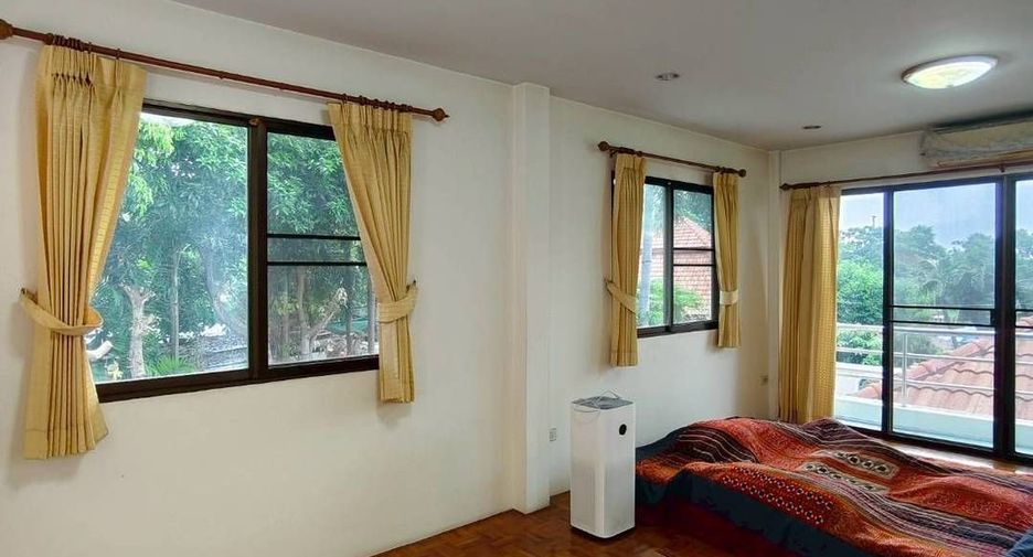 For rent 3 bedrooms house in Mueang Chon Buri, Chonburi