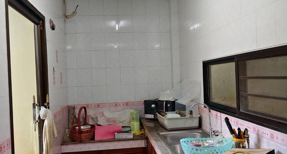 For rent 3 bedrooms house in Mueang Chon Buri, Chonburi