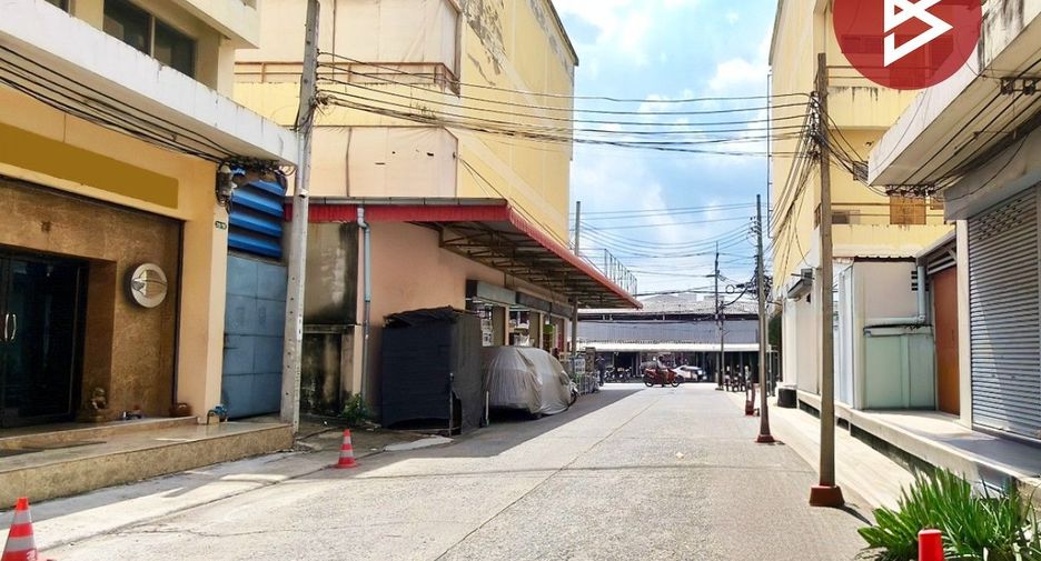À vendre 1 chambre local commercial à Lat Krabang, Bangkok