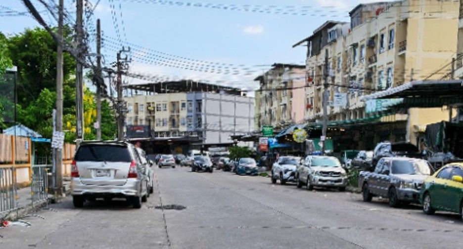 À vendre 1 chambre local commercial à Lat Krabang, Bangkok