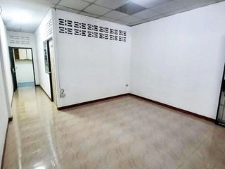 For sale 1 Beds townhouse in Mueang Samut Prakan, Samut Prakan