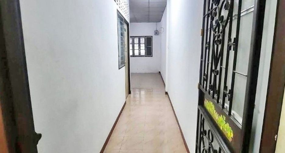 À vendre 1 chambre maison de ville à Mueang Samut Prakan, Samut Prakan