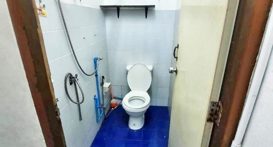 À vendre 1 chambre maison de ville à Mueang Samut Prakan, Samut Prakan