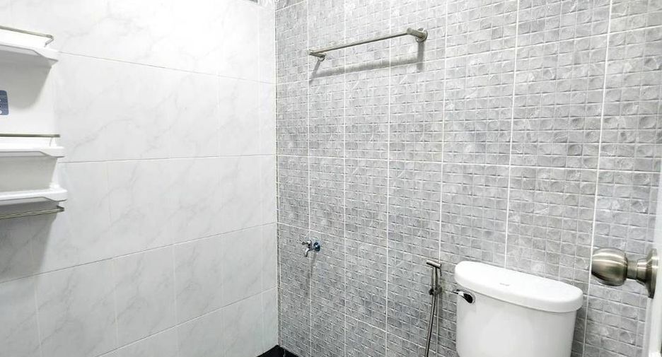 À vendre 3 chambres maison à Si Racha, Chonburi