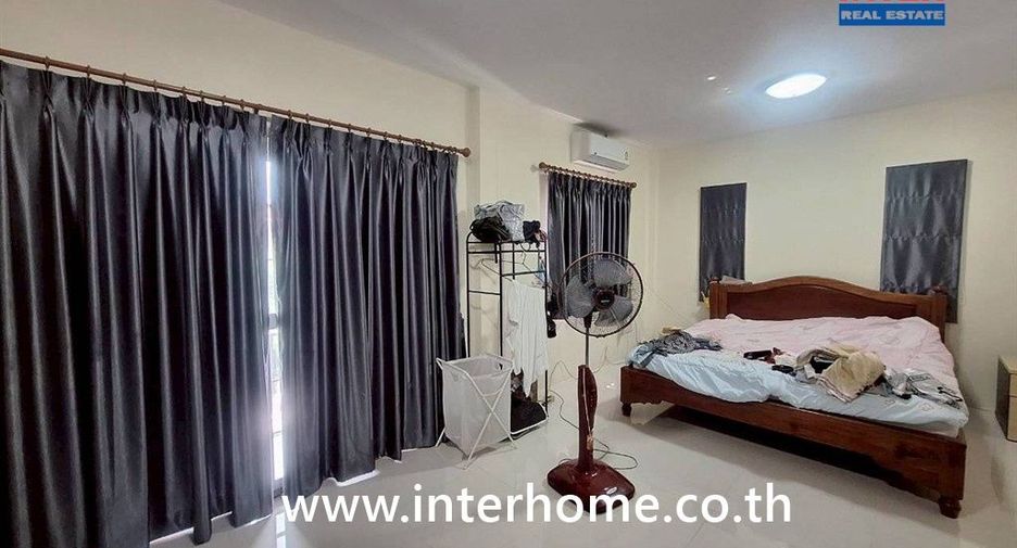 For sale 4 bedrooms house in Prawet, Bangkok
