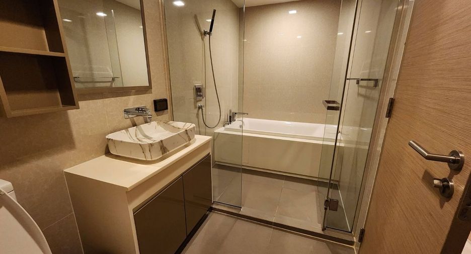 For rent 1 bed condo in Khlong Toei, Bangkok