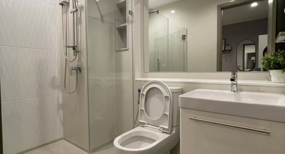 For rent 1 bed condo in Huai Khwang, Bangkok