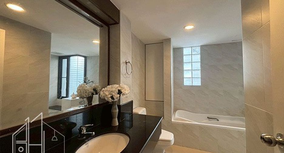 Wohnung zur Miete mit 3 Zimmer in Khlong Toei, Bangkok