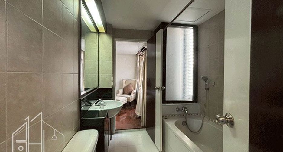 Wohnung zur Miete mit 3 Zimmer in Khlong Toei, Bangkok
