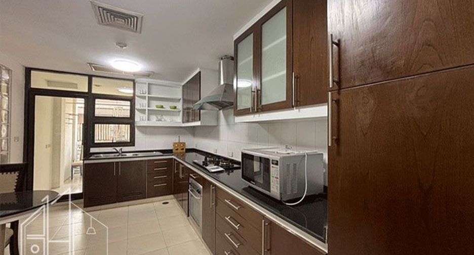 Wohnung zur Miete mit 3 Zimmer in Khlong Toei, Bangkok