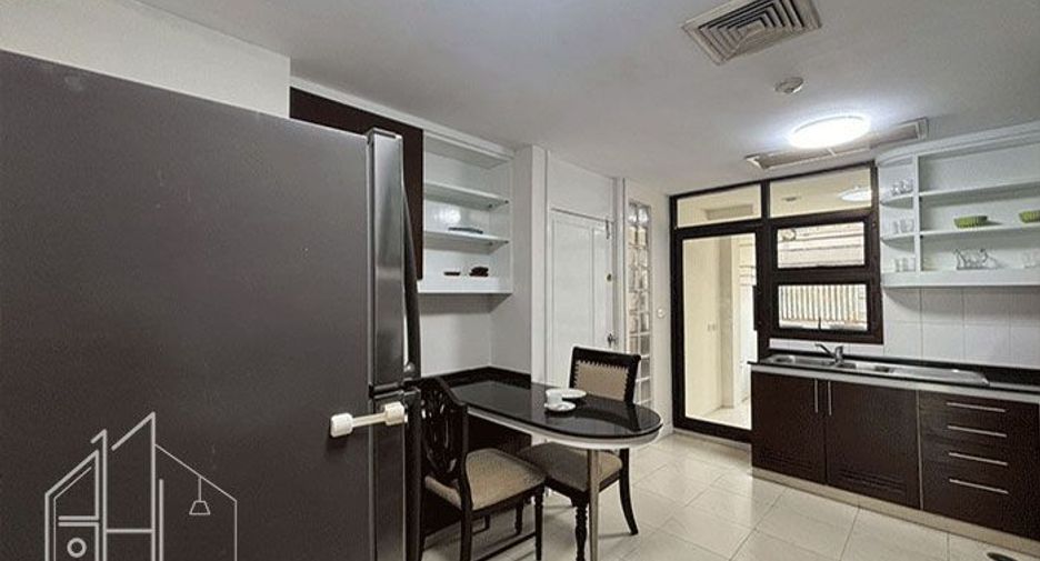 Wohnung zur Miete mit 3 Zimmer in Khlong Toei, Bangkok