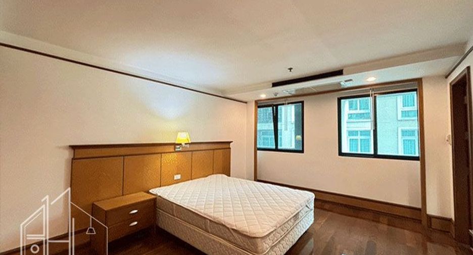 For rent 3 bedrooms condo in Watthana, Bangkok
