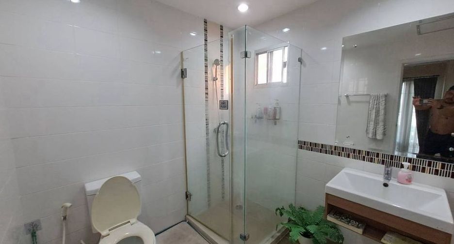 For rent 4 bedrooms house in Bang Phli, Samut Prakan