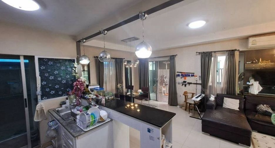 For rent 4 bedrooms house in Bang Phli, Samut Prakan