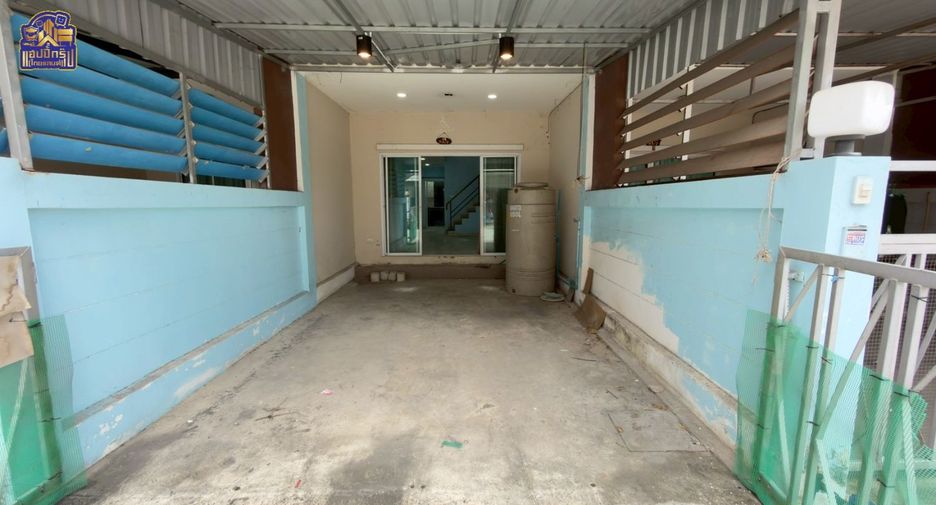 Продажа 2 спальни таунхаус в Mueang Chon Buri, Чонбури