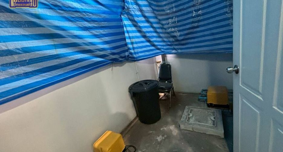 Аренда и продажа 3 спальни таунхаус в Mueang Chon Buri, Чонбури