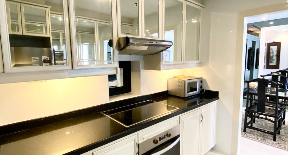 Wohnung zum Kauf mit 2 Zimmer in Sathon, Bangkok
