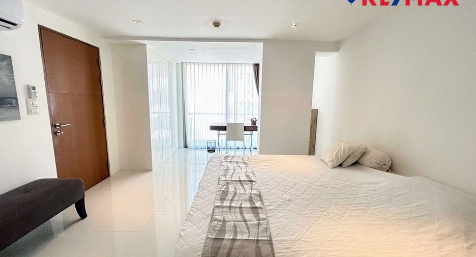For sale 4 bedrooms house in North Pattaya, Pattaya