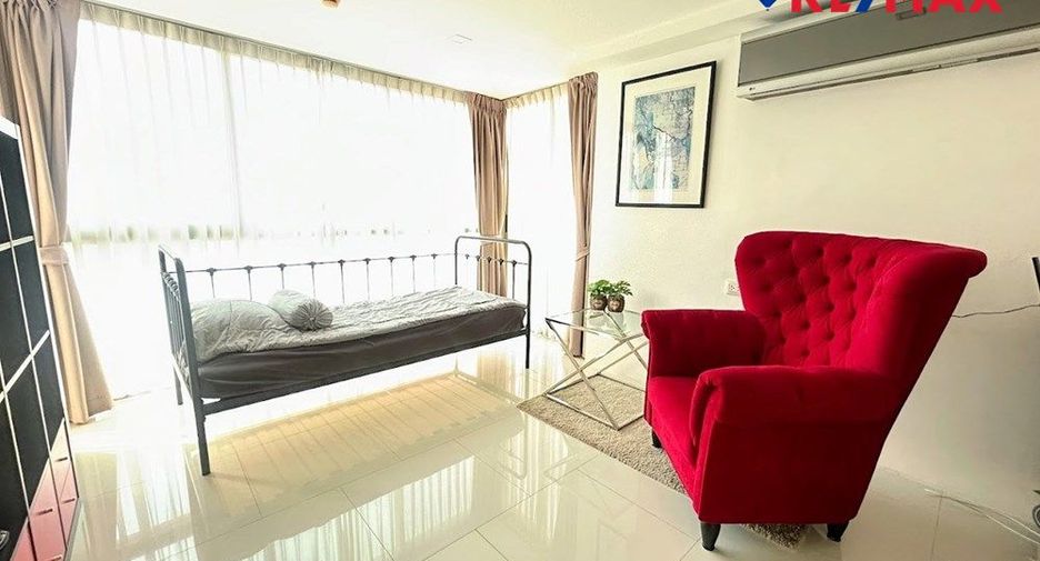 For sale 4 bedrooms house in North Pattaya, Pattaya