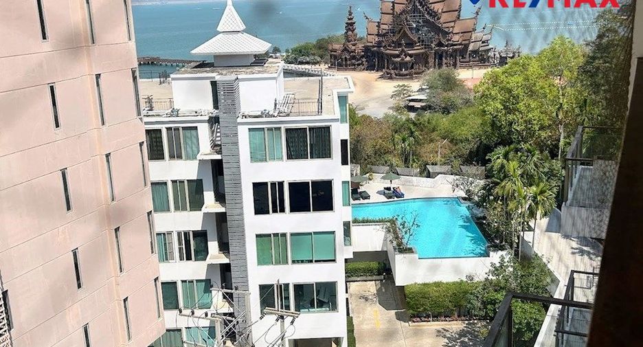 For sale 4 bedrooms house in North Pattaya, Pattaya