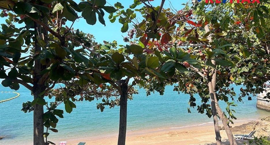 For sale 4 bedrooms house in North Pattaya, Pattaya