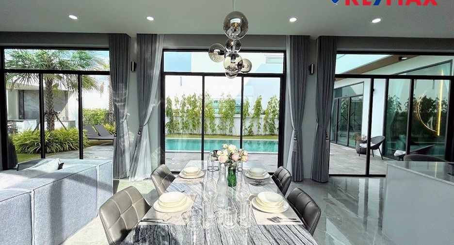 For sale 4 bedrooms house in East Pattaya, Pattaya