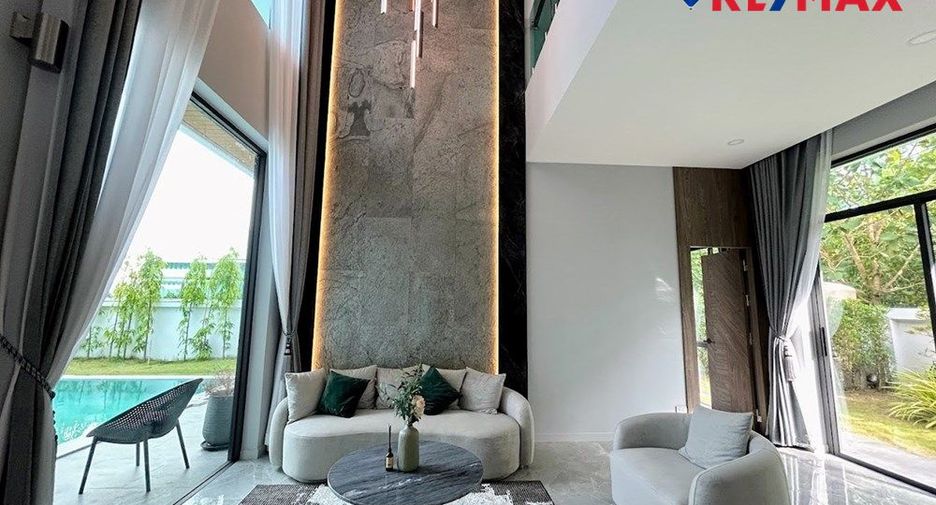 For sale 4 bedrooms house in East Pattaya, Pattaya