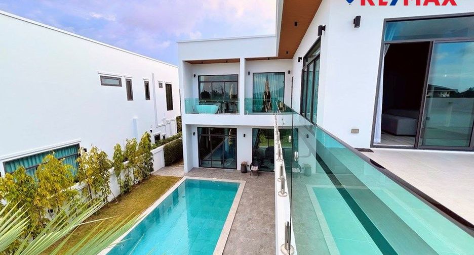 For sale 4 bedrooms house in East Pattaya, Pattaya