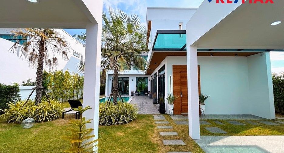 For sale 4 bedrooms house in East Pattaya, Pattaya