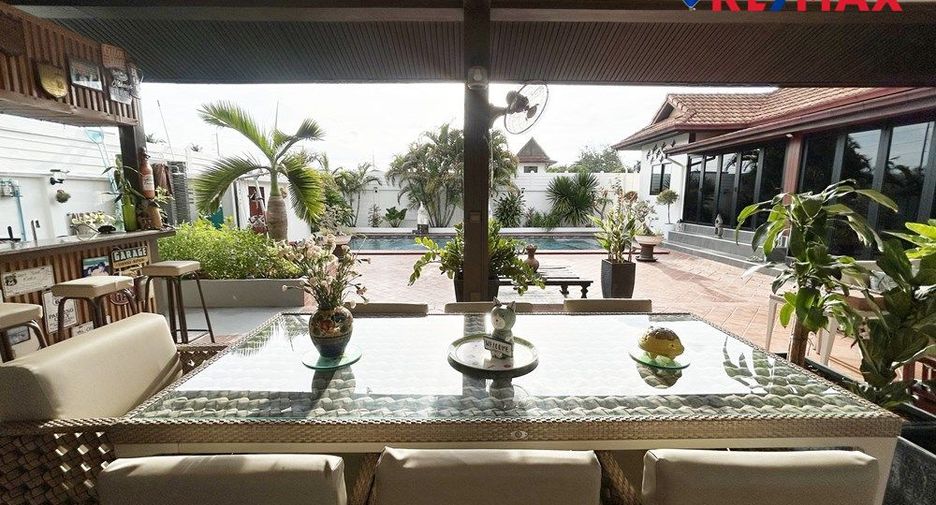 For sale 3 bedrooms house in East Pattaya, Pattaya