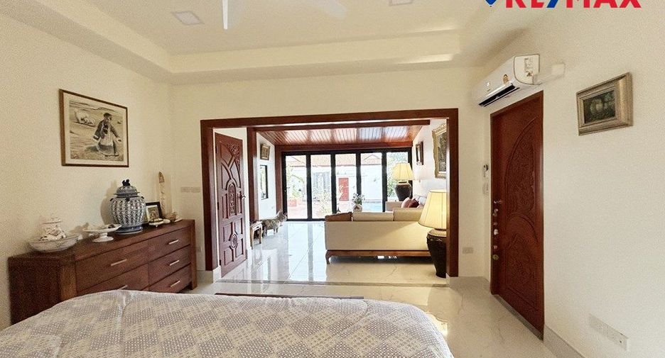 For sale 3 bedrooms house in East Pattaya, Pattaya