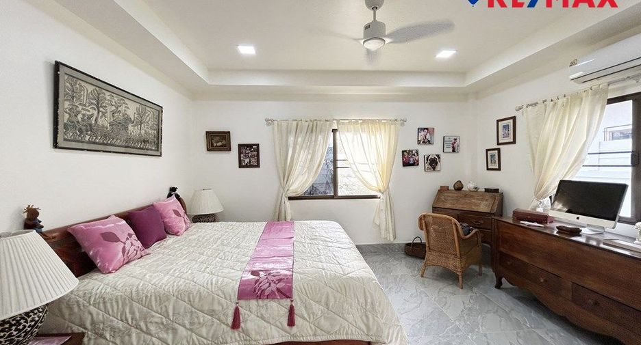 For sale 3 bedrooms house in East Pattaya, Pattaya