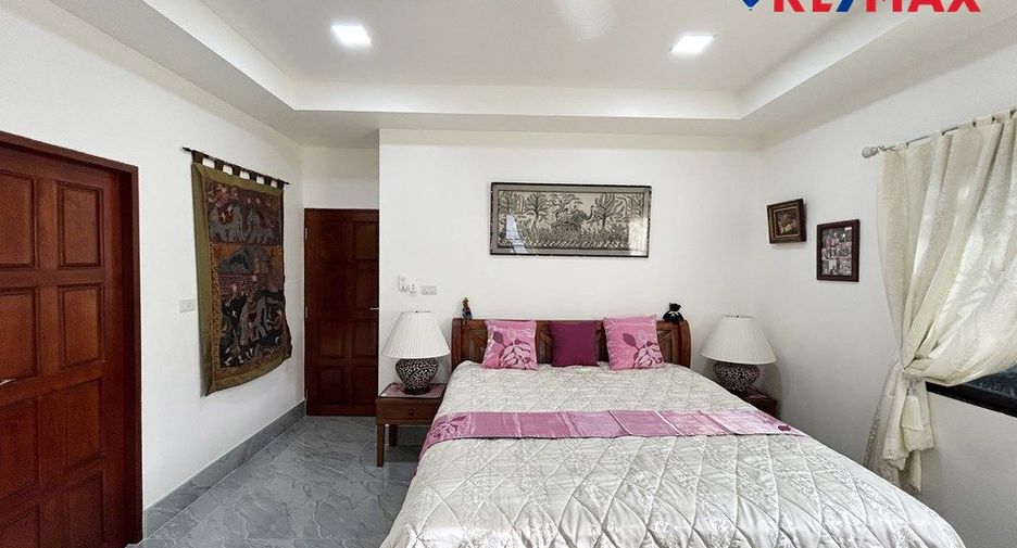 For sale 3 bedrooms house in East Pattaya, Pattaya