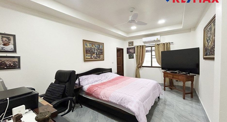 For sale 3 bedrooms house in East Pattaya, Pattaya