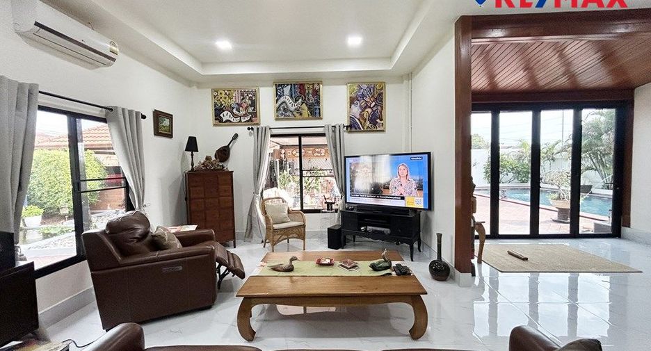 For sale 3 bedrooms house in East Pattaya, Pattaya