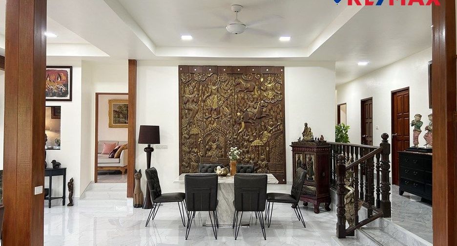 For sale 3 bedrooms house in East Pattaya, Pattaya