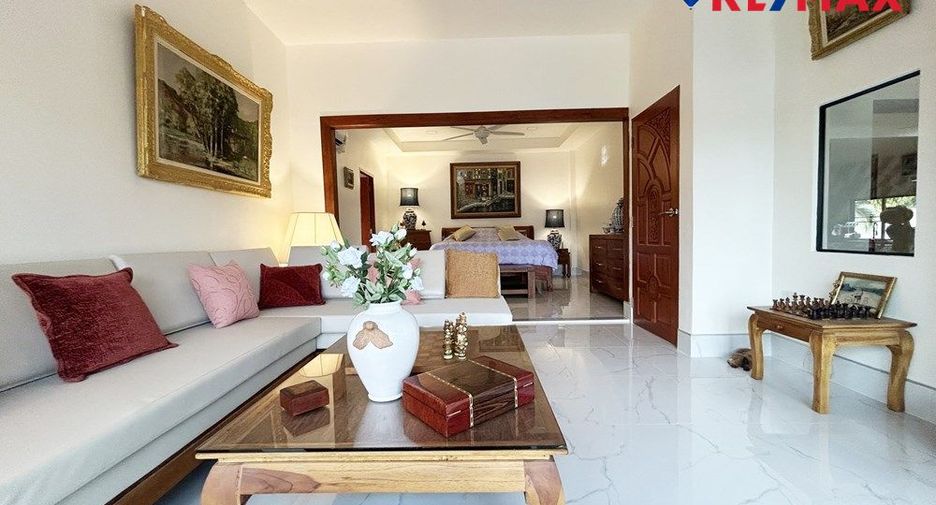For sale 3 bedrooms house in East Pattaya, Pattaya