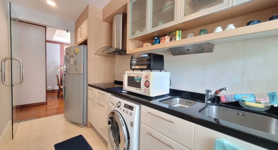 For rent 2 bedrooms condo in Khlong Toei, Bangkok