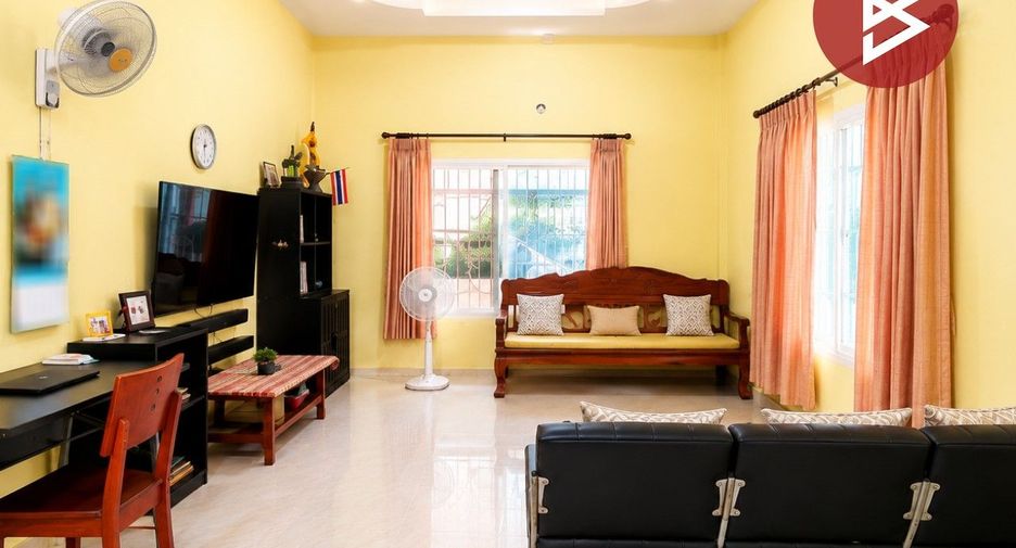 For sale 3 bedrooms house in Mueang Nakhon Pathom, Nakhon Pathom