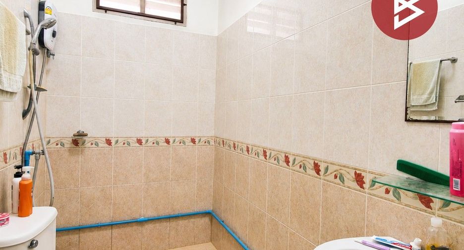 For sale 3 bedrooms house in Mueang Nakhon Pathom, Nakhon Pathom